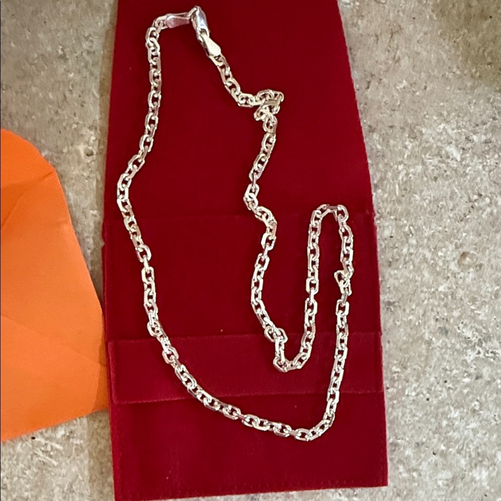 Elegant Silver Chain Necklace